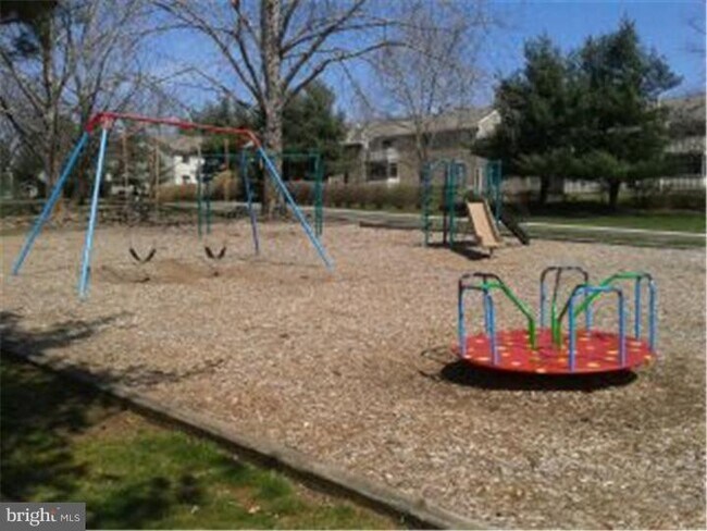 Building Photo - 701 Thornton Ct