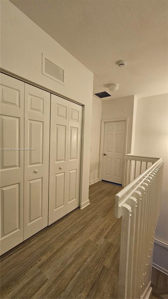 Building Photo - 8785 NW 116th Ct