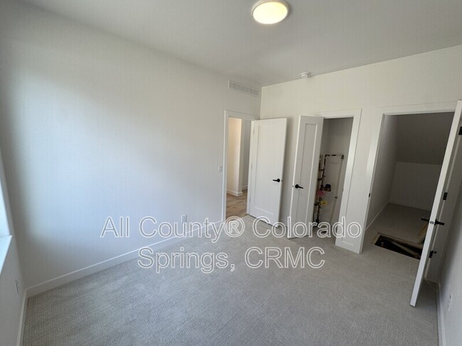 Building Photo - 2512 1/2 West Bijou Street