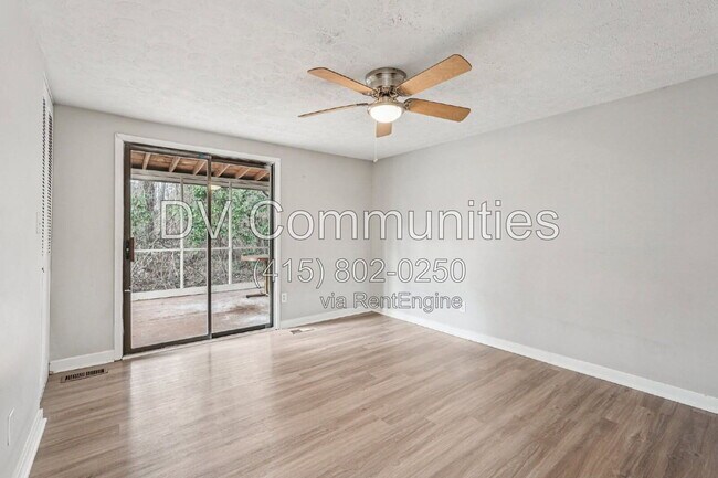 Building Photo - 3531 Tewksbury Dr SW