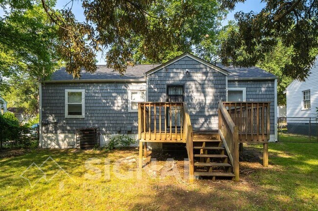 Building Photo - 5609 Court O