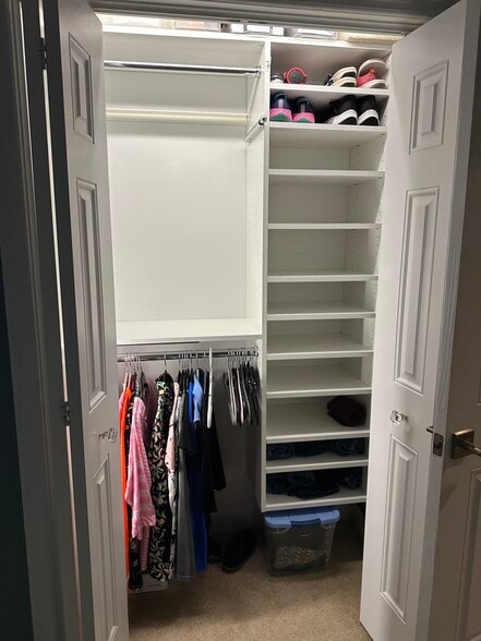 Custom closet primary bedroom - 4 Sterling Hill Ln