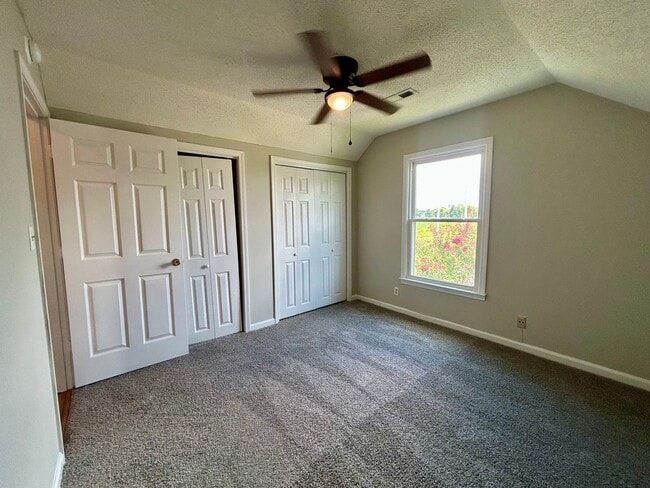Building Photo - 1225 Cobblestone Ln