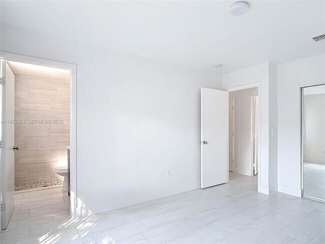 Building Photo - 4487 Pocatella Ave