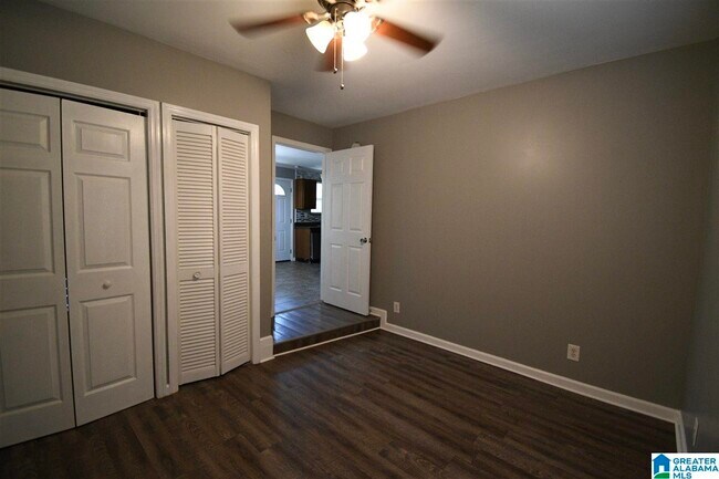 Building Photo - 609 Annie Laura Dr
