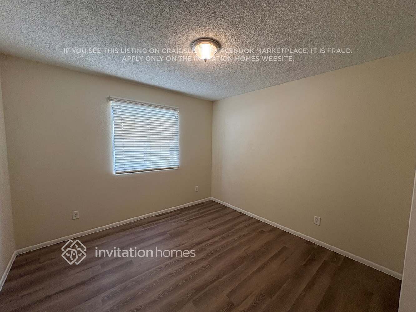 Building Photo - 7341 W Shangri La Rd