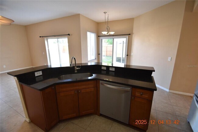 Building Photo - 10818 Capstan Lake Dr