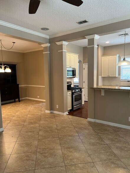 Building Photo - 610 Victoria Hills Dr
