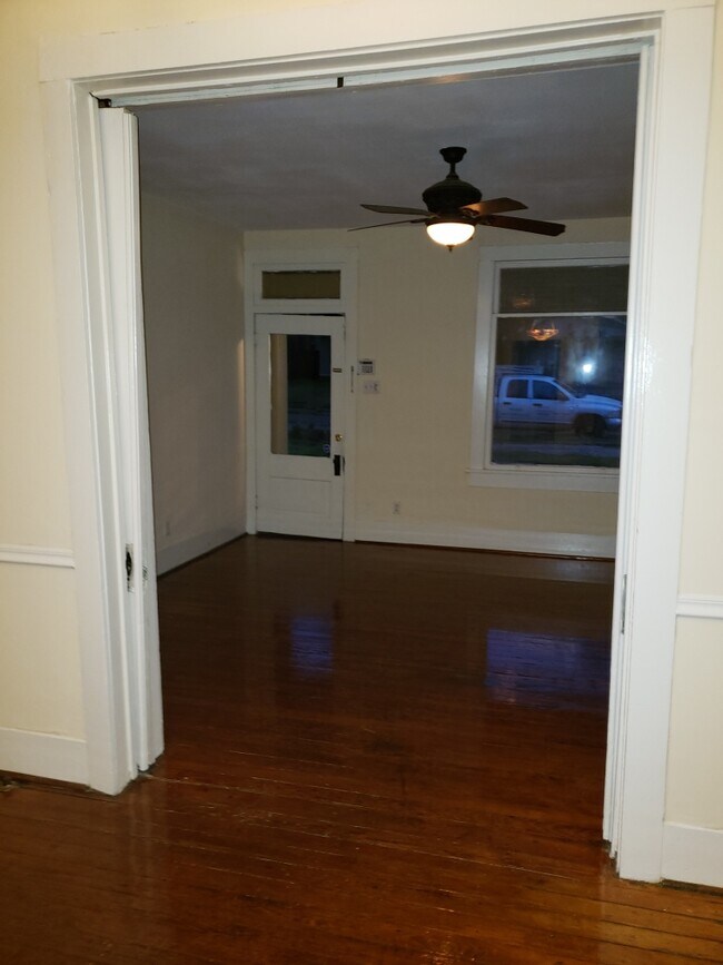 Building Photo - 820 Porter St