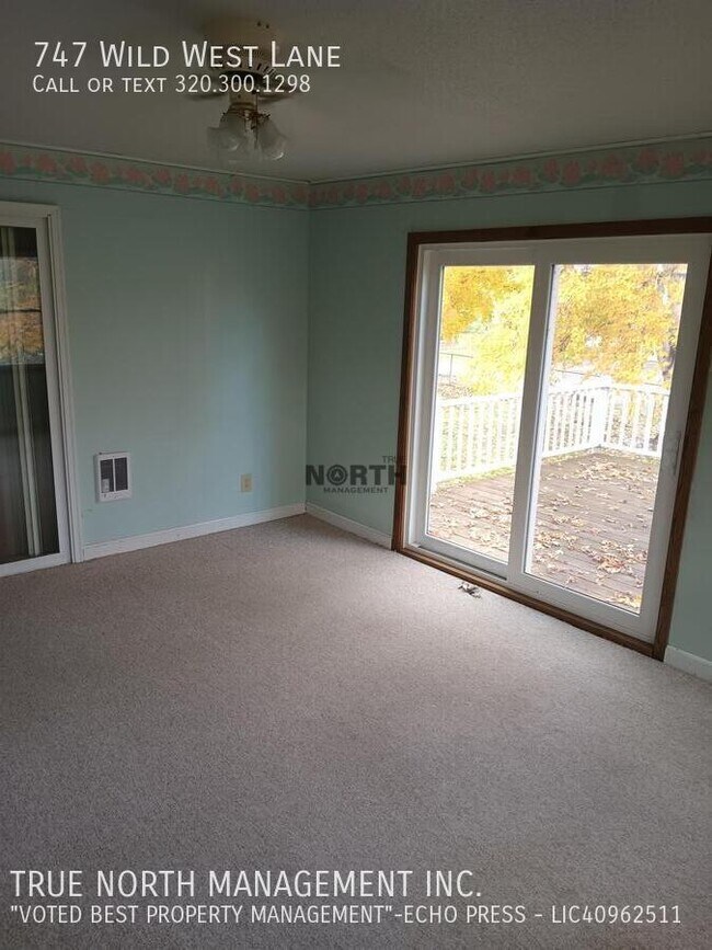 Building Photo - 747 Wild W Ln SW