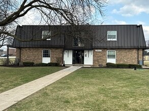 Building Photo - 121 W 63rd St