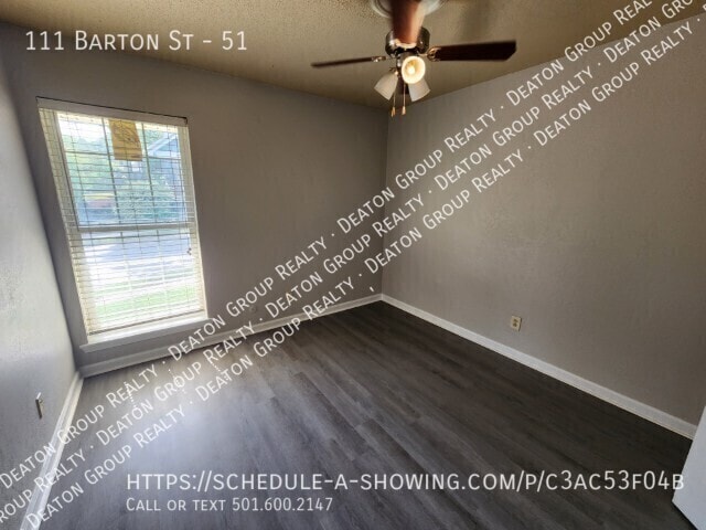 Building Photo - 111 Barton St