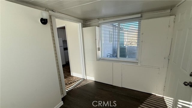 Building Photo - 2250 W Darby St