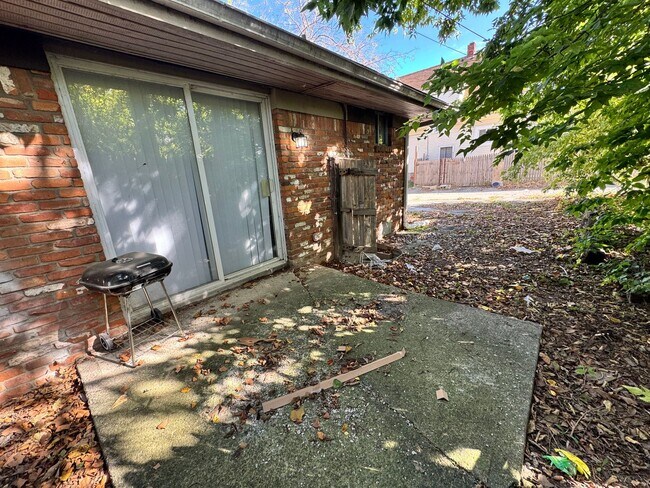 Building Photo - 77 Walbridge Ave