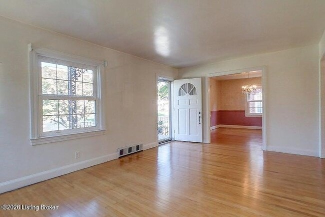 Building Photo - 2126 Lancashire Ave