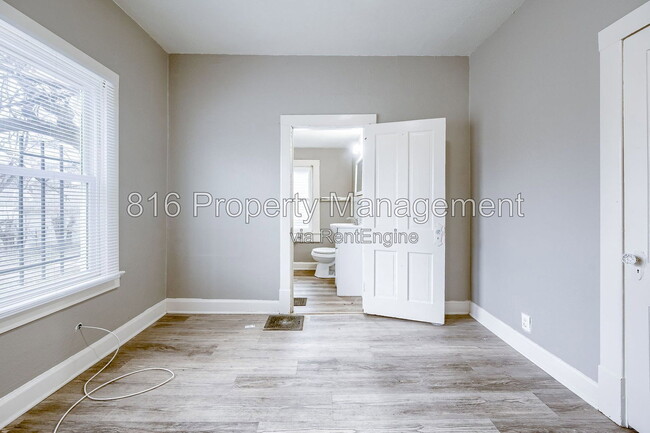 Building Photo - 5701 Anderson Ave