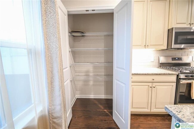 Building Photo - 2396 Cook Dr