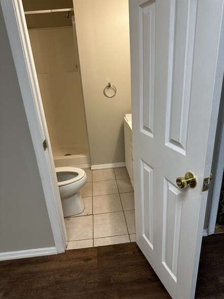 Building Photo - 2563 Treasure Ct