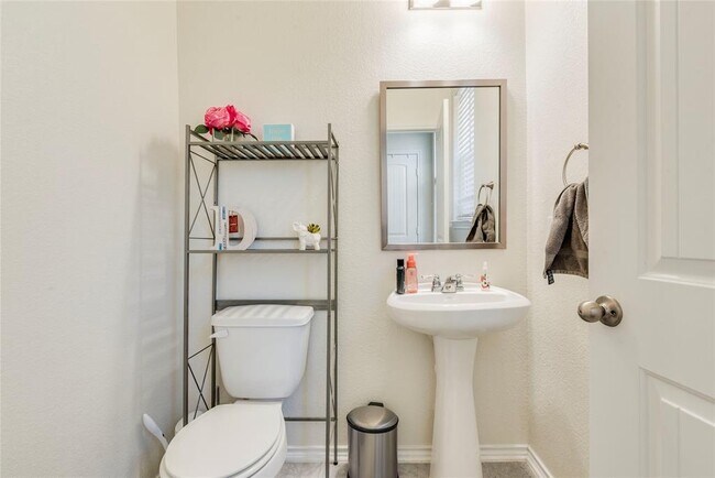 Building Photo - 17409 Crazy Arm Rd