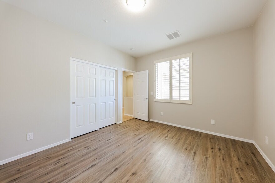 Building Photo - 12576 W Morning Vista Dr