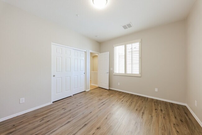 Building Photo - 12576 W Morning Vista Dr