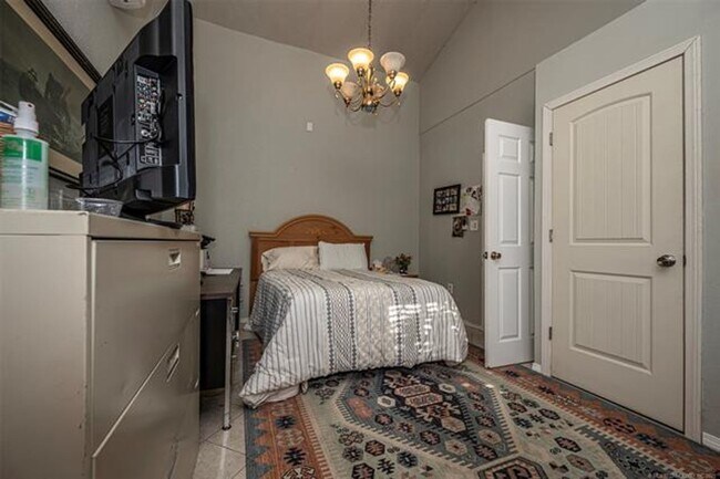 Building Photo - Furnished 3 Bed / 2 Bath Rental Near Lake Texoma – Internet Included!