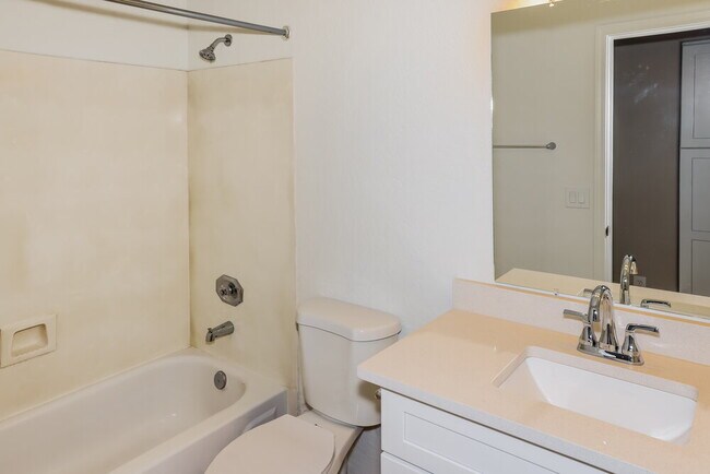 Building Photo - 12839 N 57th Ave