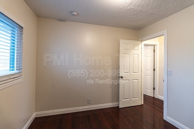 Building Photo - 2205 N 1100 W