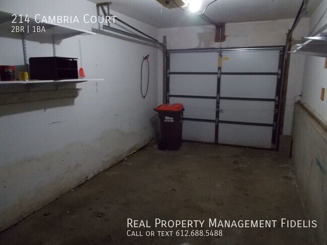 Building Photo - 2 Bedroom, 1 Bathroom Townhome in Woodbury