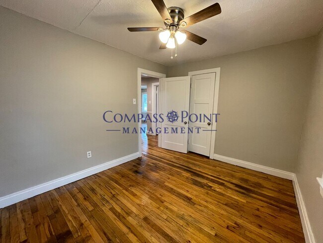 Building Photo - A Lovely 3 Bedroom, 2 Story Home Off Loudo...