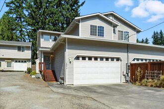 Building Photo - 3bd/2.5ba Everett Duplex