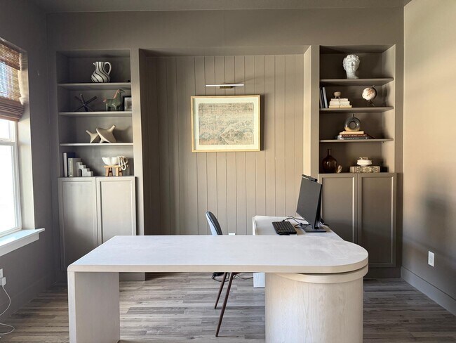 Building Photo - 1743 Olympus Dr