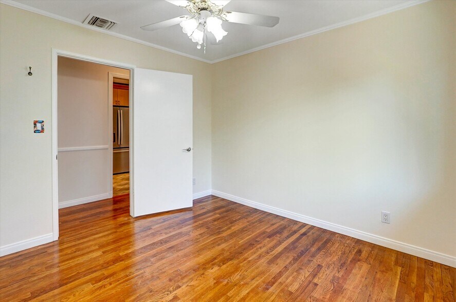 Building Photo - 17068 Celtic St