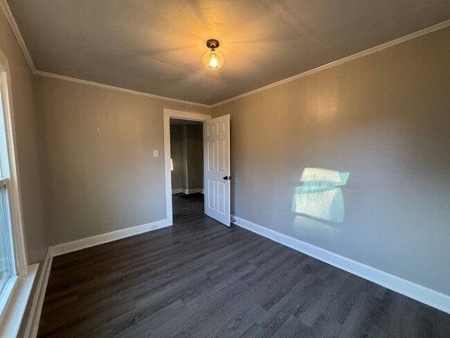 Building Photo - Charming Renovated Ranch Home in the Heart of Statesville