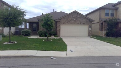 Building Photo - Gorgeous and Ready for Move-in