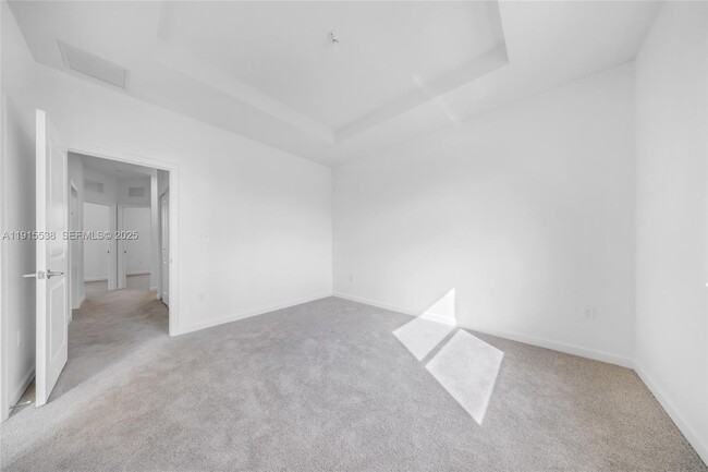 Building Photo - 2751 SE 25th Ave