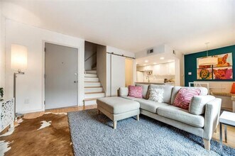 Building Photo - 4044 Buena Vista St