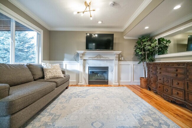 Building Photo - 10098 Wasatch Blvd