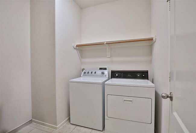 Building Photo - 3714 Siebinthaler Ln