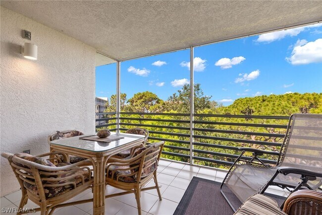 Building Photo - 290 Naples Cove Dr