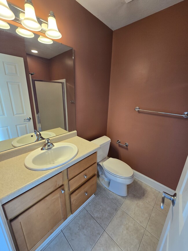 Building Photo - 117 St Charles Ct