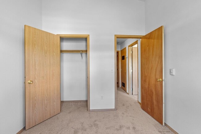 Building Photo - South Valley Four-Plex Unit #3 for Rent