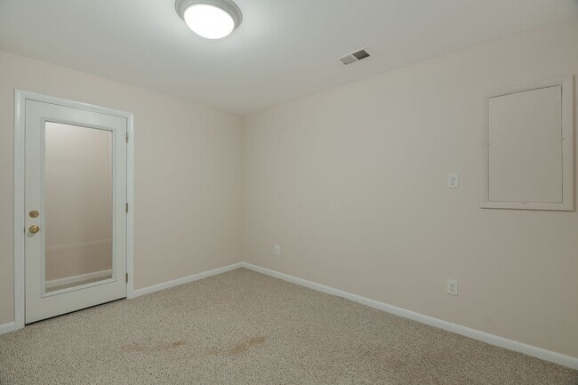 Building Photo - COMING SOON -11030 Thrush Ridge Rd - Liste...