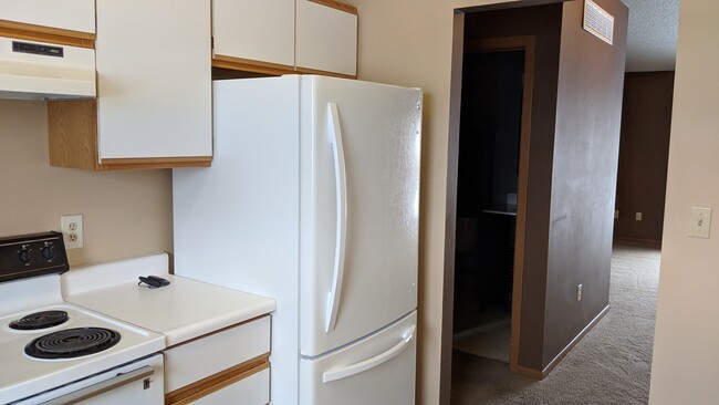 Building Photo - 3-bedroom, 2-bath Townhome in Coralville