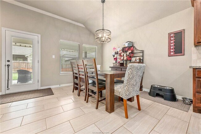 Building Photo - 2614 Kinnersley Ct