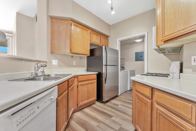 Building Photo - 7139 S Durango Dr