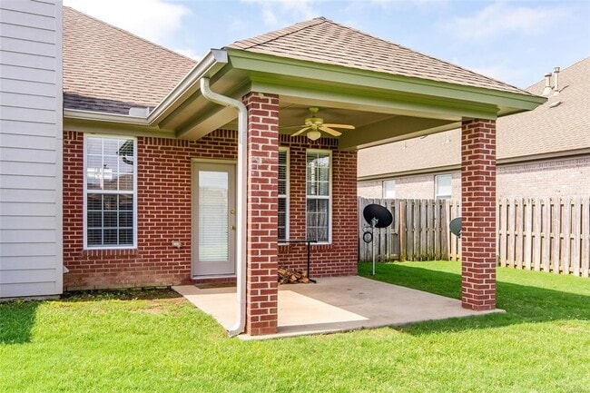 Building Photo - 9625 Helmsley Cir