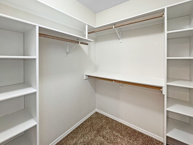 Building Photo - Spacious 3-Bedroom Home with 3-Car Garage, Fenced Yard & Easy Commute to Downtown Boise & BSU