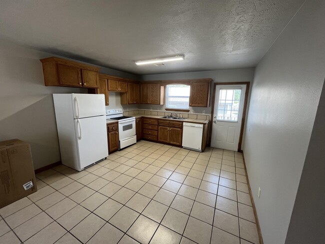 Building Photo - 150 Corum Cove