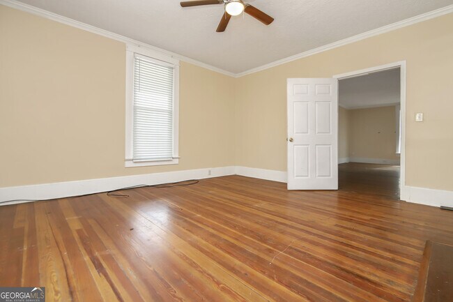 Building Photo - 304 Boulevard